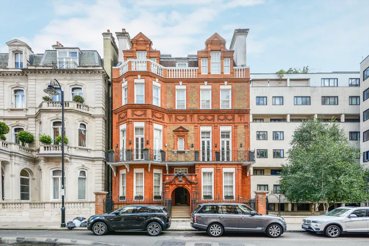 Flat Palace Gate in Greater London