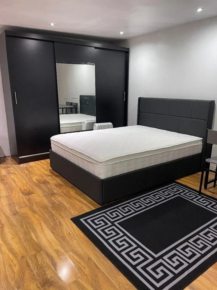 Flat Legrace Avenue in Greater London