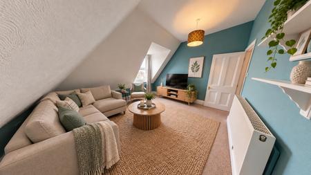 Flat Tisbury Road in Portslade by Sea