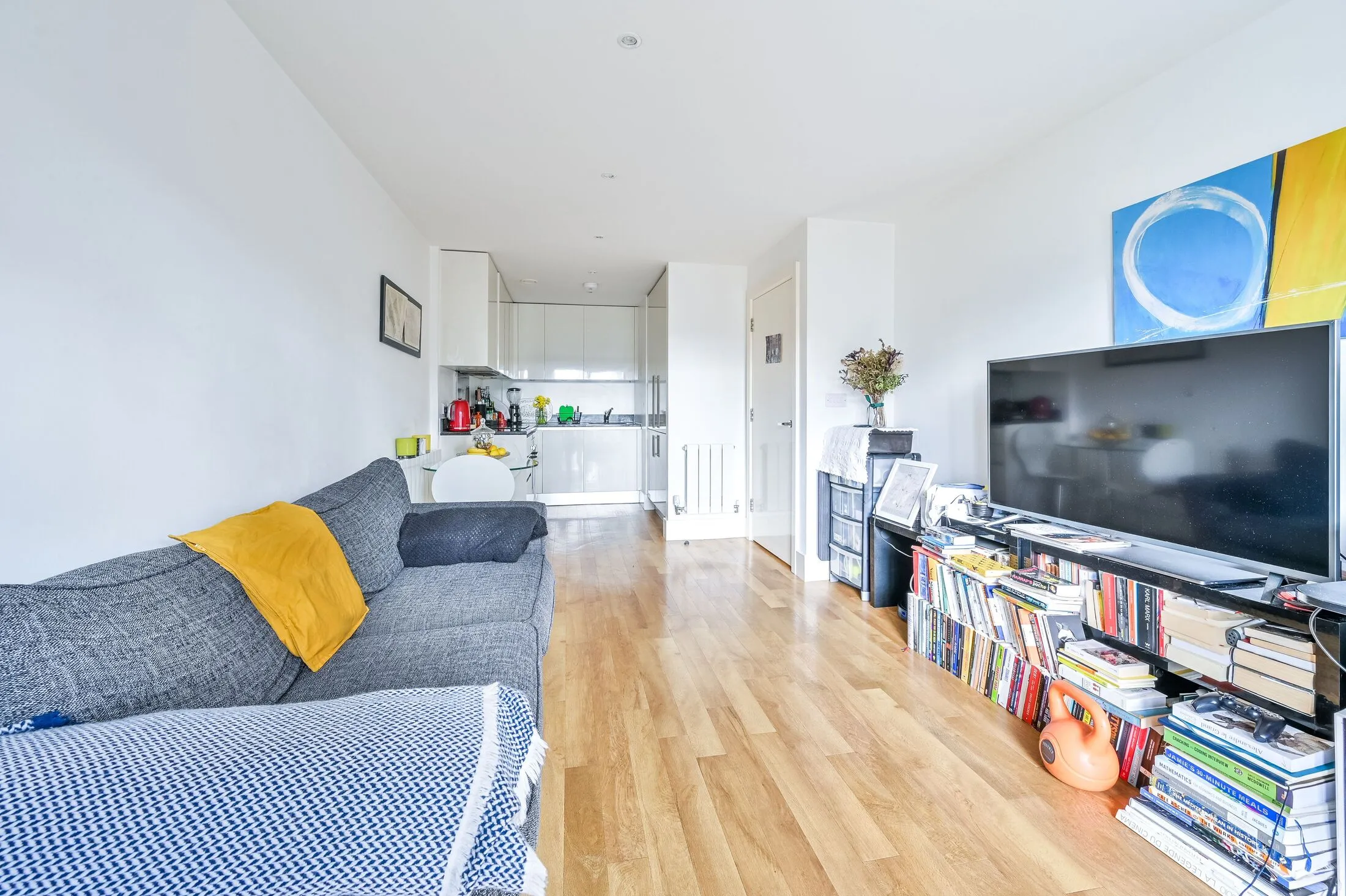 Flat Major Draper Square in Greater London