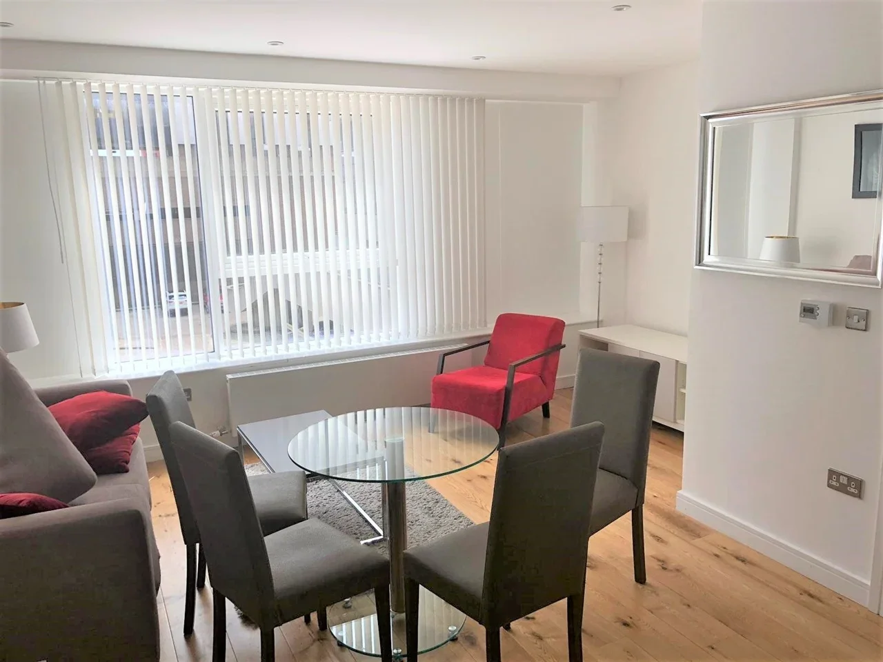 Flat Balfour Road in Greater London