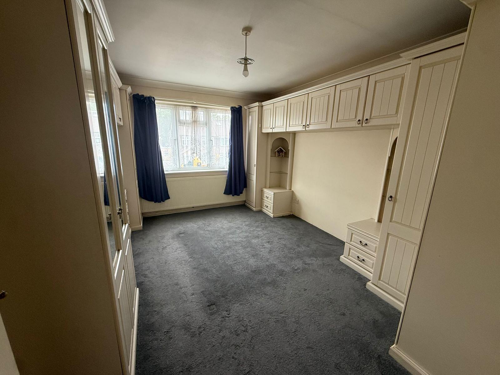House Coleridge Crescent in Slough