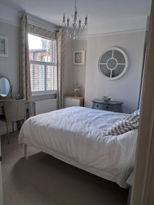 Room Aylmer Road in Greater London