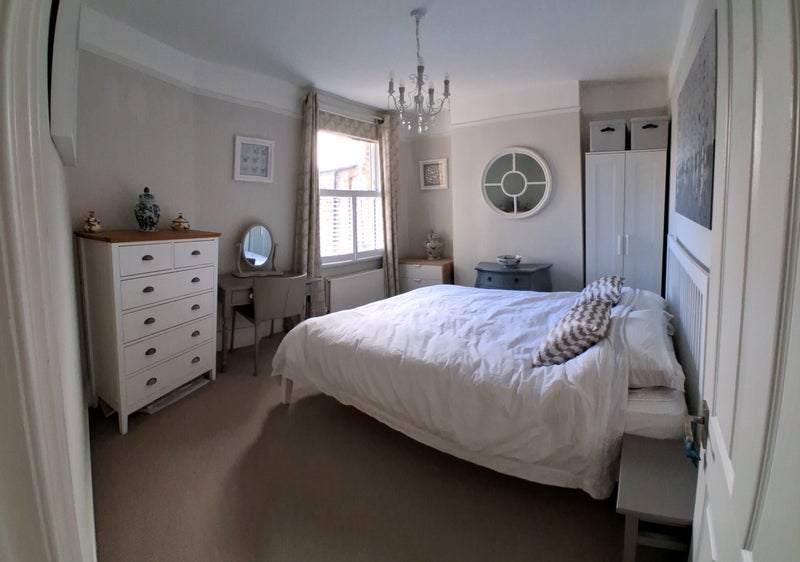 Room Aylmer Road in Greater London