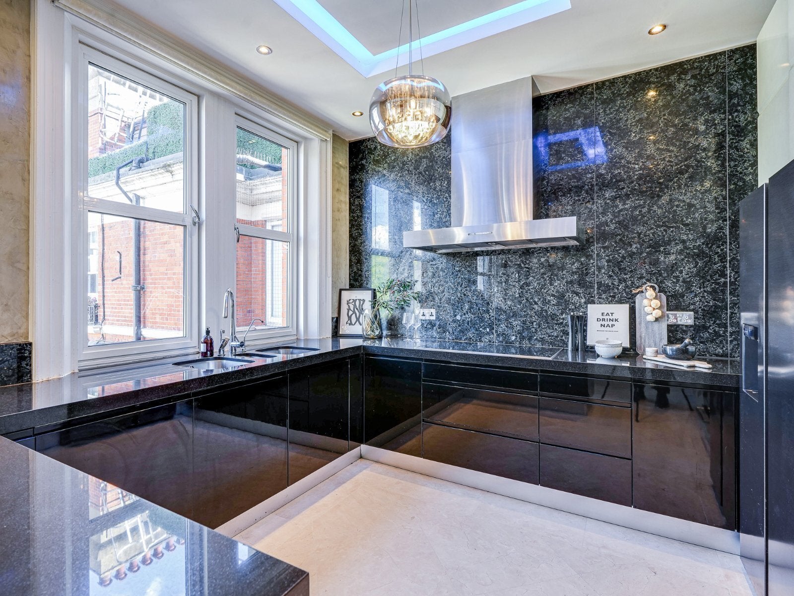 Flat Knightsbridge in City of Westminster