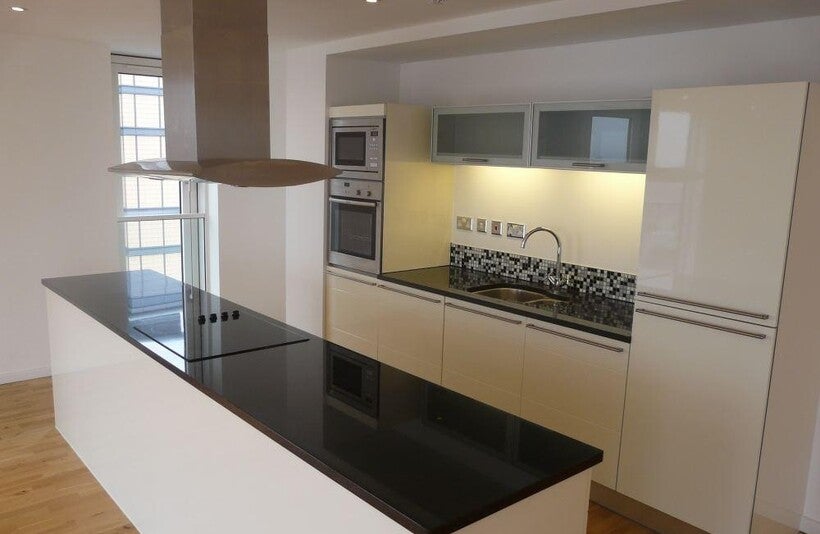 Flat Millharbour in Greater London