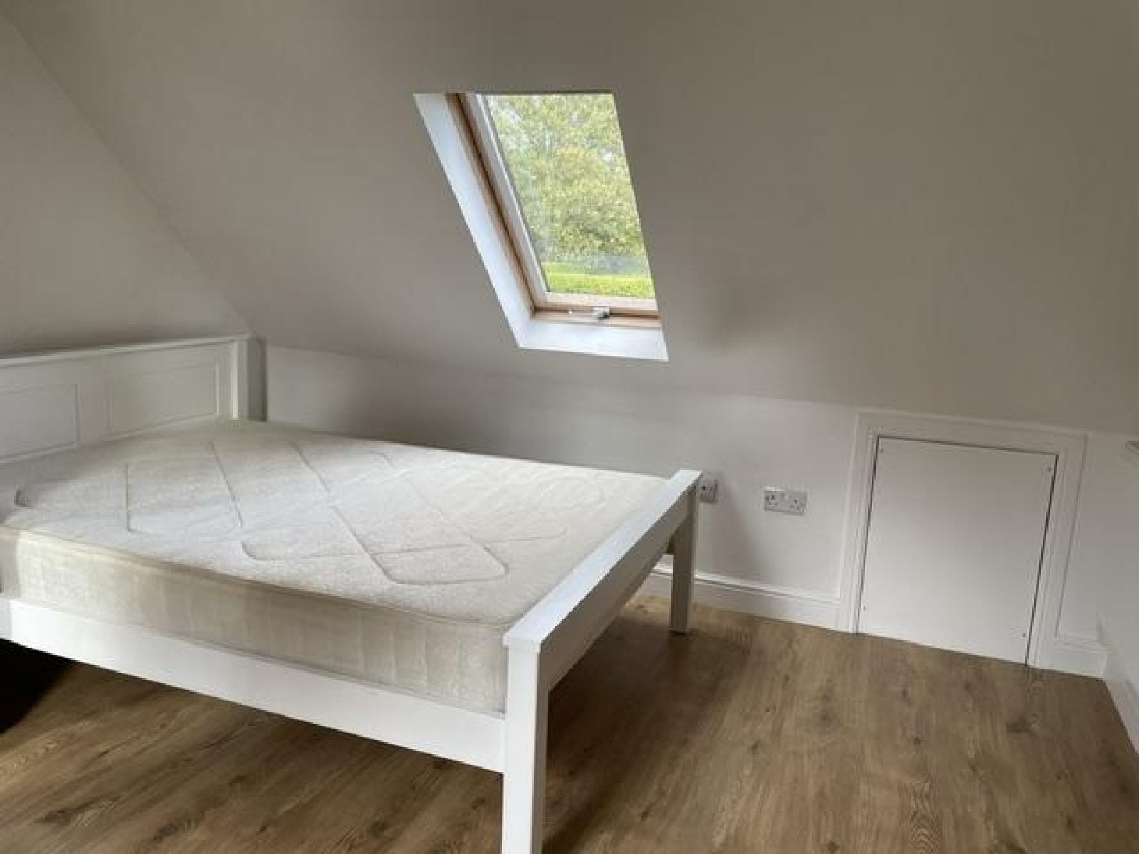 Room Middleton Boulevard in Nottingham
