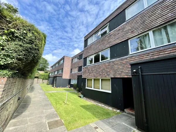 Flat Eleanor Close in Lewes