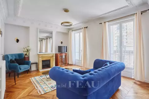 Flat Avenue Mozart in Paris