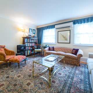 Flat Dover Street in City of Westminster