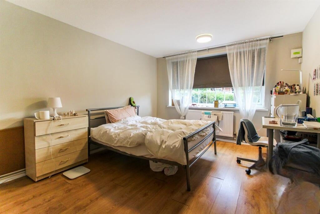 Room Derby Road in Nottingham
