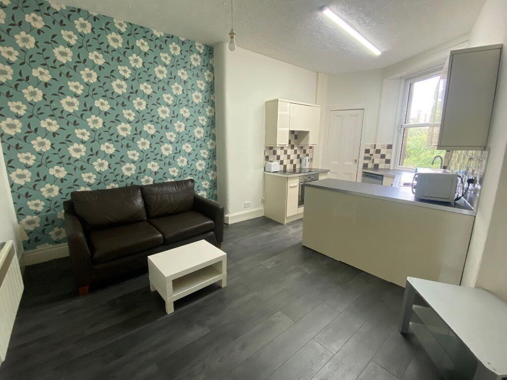 Flat New Mart Road in City of Edinburgh