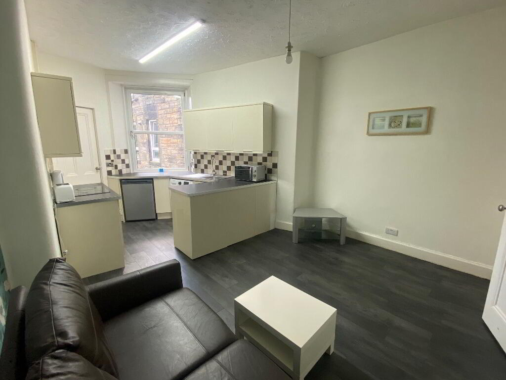 Flat New Mart Road in City of Edinburgh