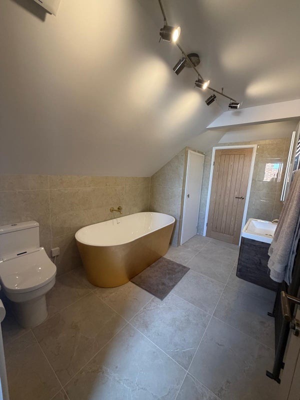 Room Ebrington Avenue in Metropolitan Borough of Solihull