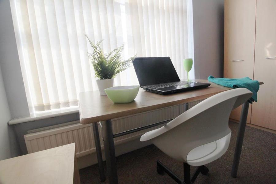 Room Southgrove Road in Sheffield
