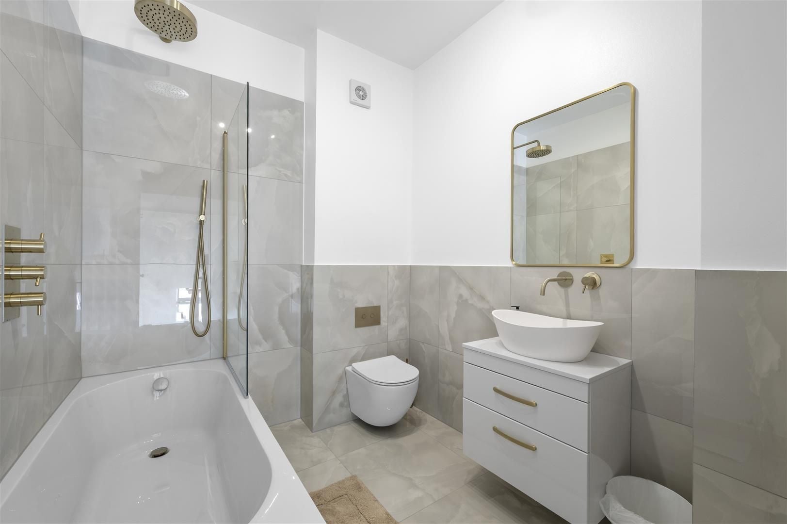 House Melbury Gardens in Greater London