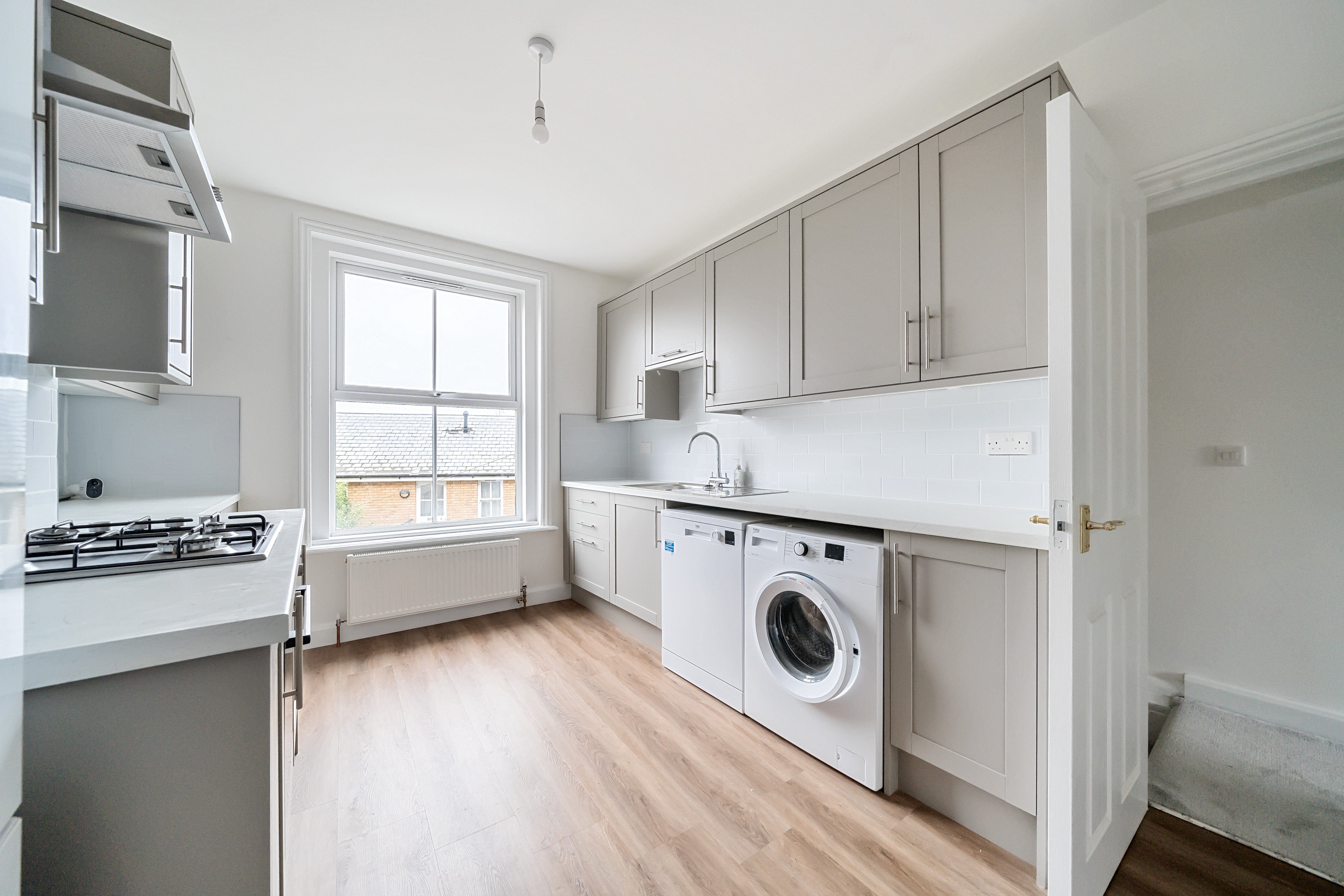 Flat Heather Place in Elmbridge