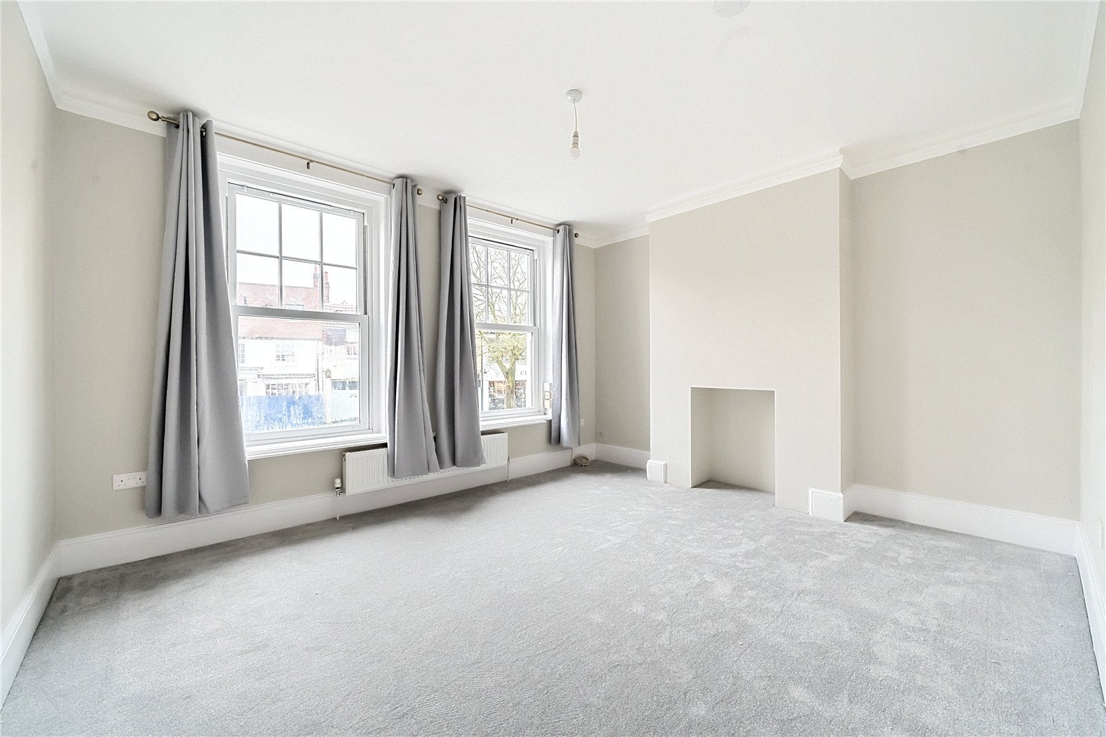 Flat Heather Place in Elmbridge