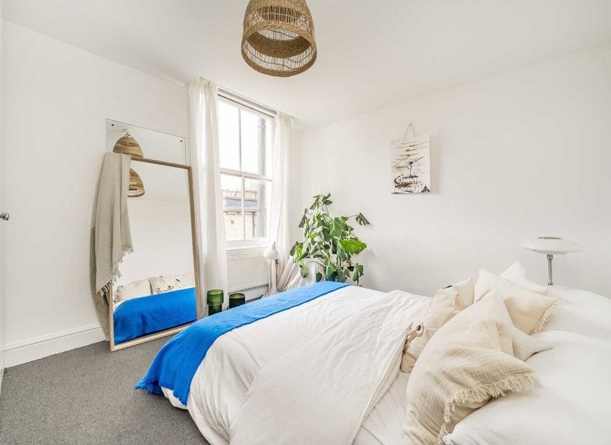 Room St Luke's Avenue in Greater London
