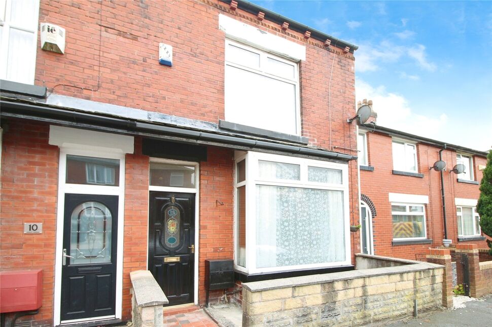 House Darley Avenue in Farnworth