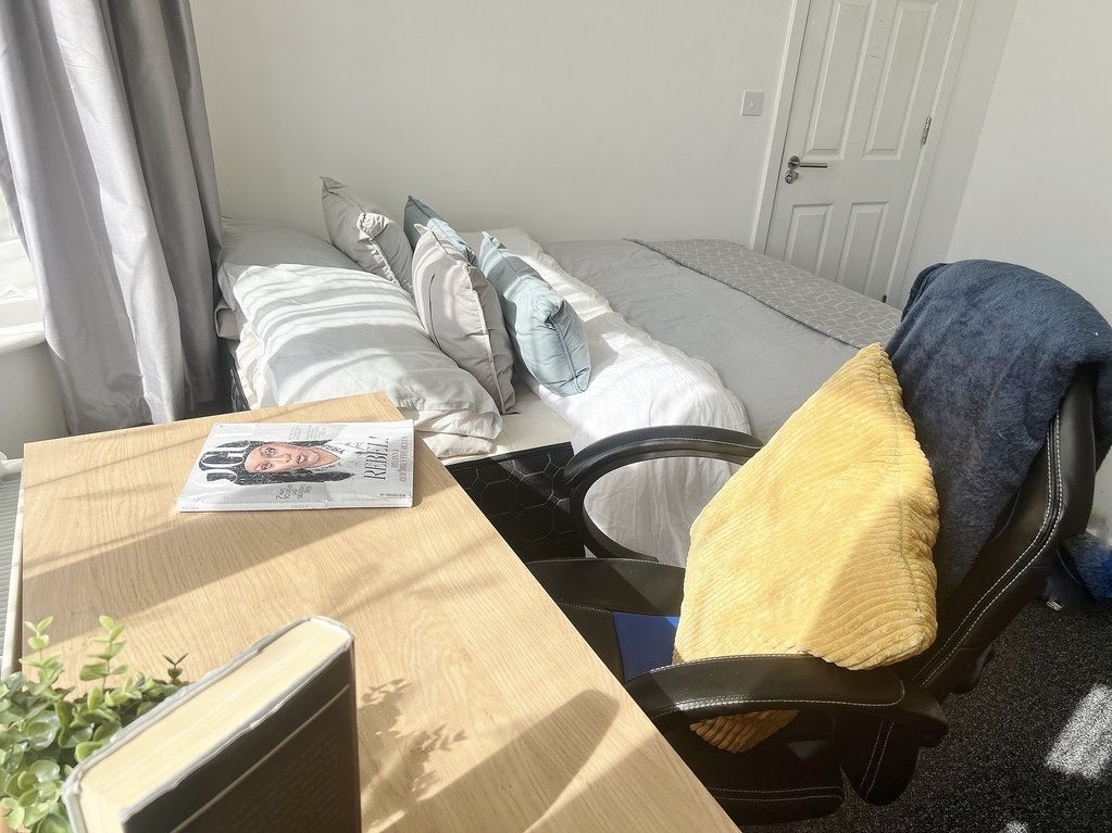 Room Burgess Road in Southampton