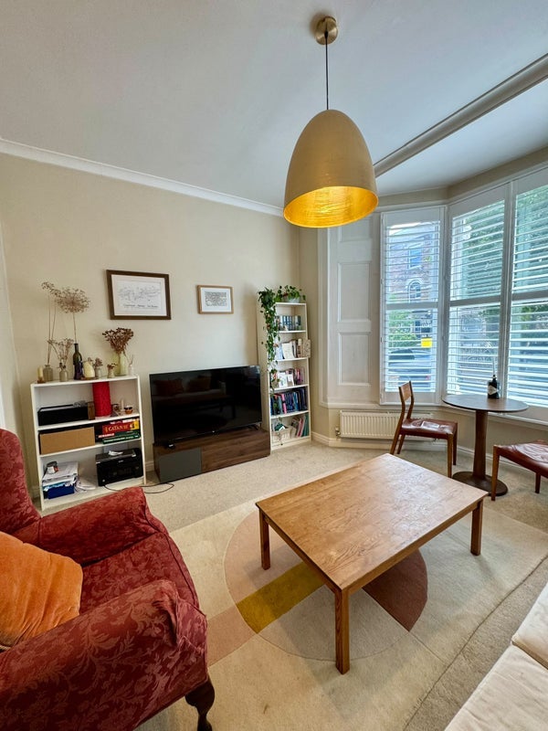 House Digby Crescent in Greater London
