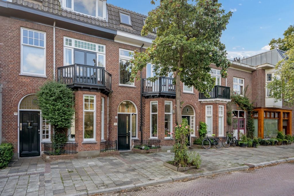 Huis Laan van Altena 57 in Delft