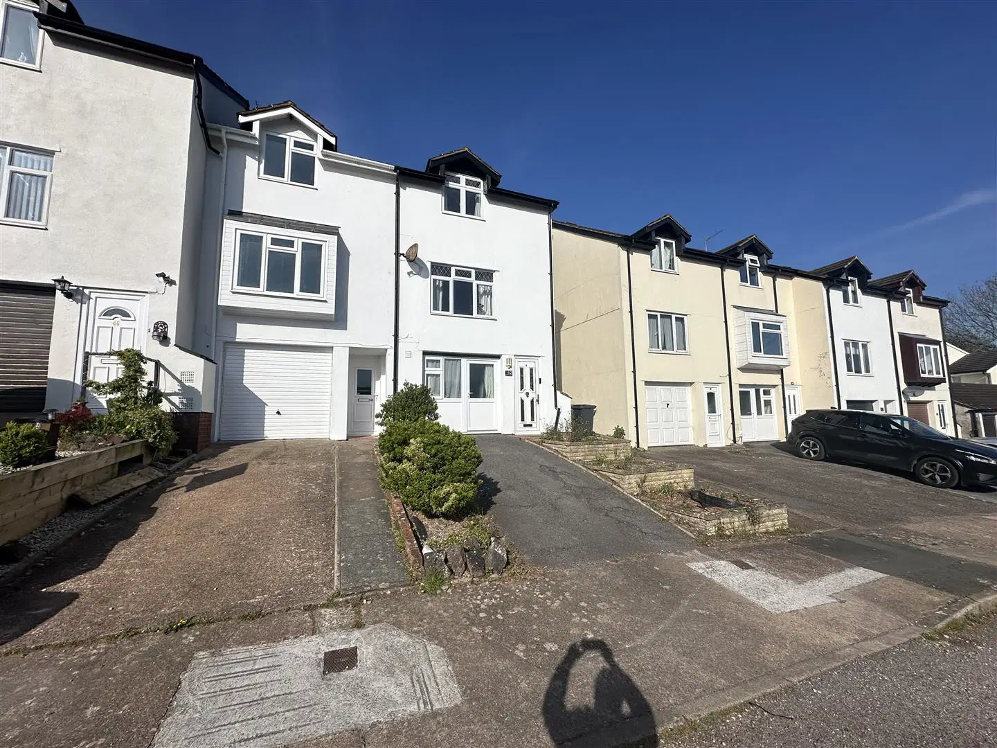 House Elliott Close in Exeter