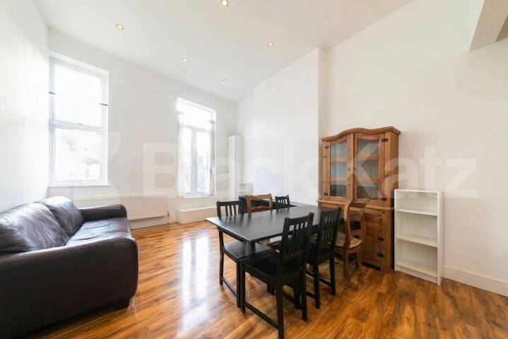 Flat Iverson Road in Greater London