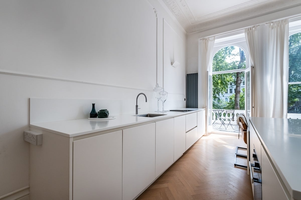 Flat Kynance Mews in Greater London