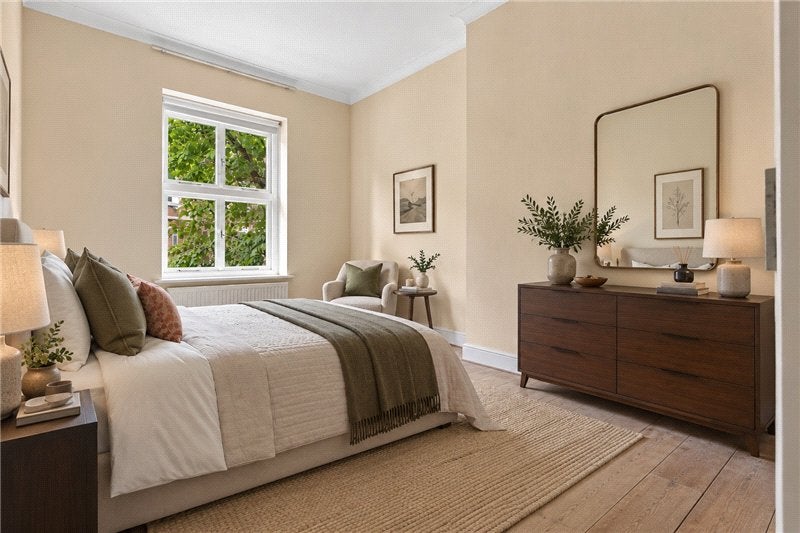 Flat Harrington Gardens in Greater London