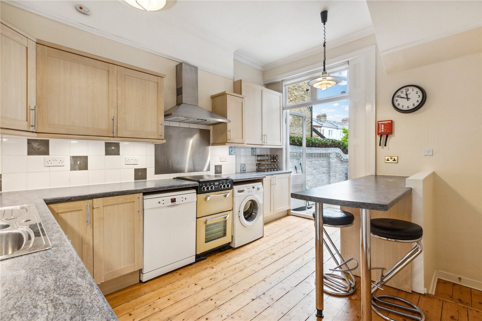 Flat Orlando Road in Greater London