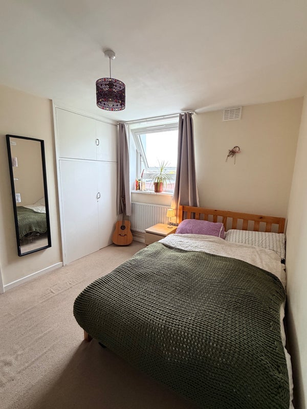 Room Blandfield Road in Greater London