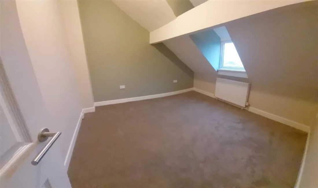 Flat Carlton Terrace in Swansea