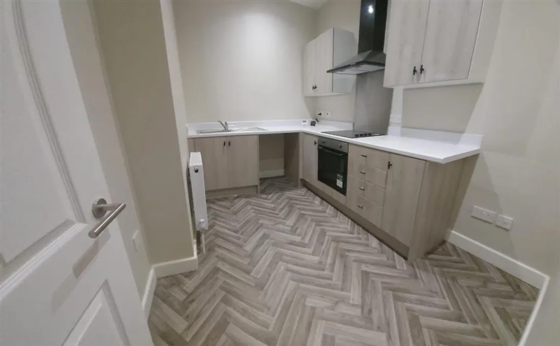 Flat Carlton Terrace in Swansea