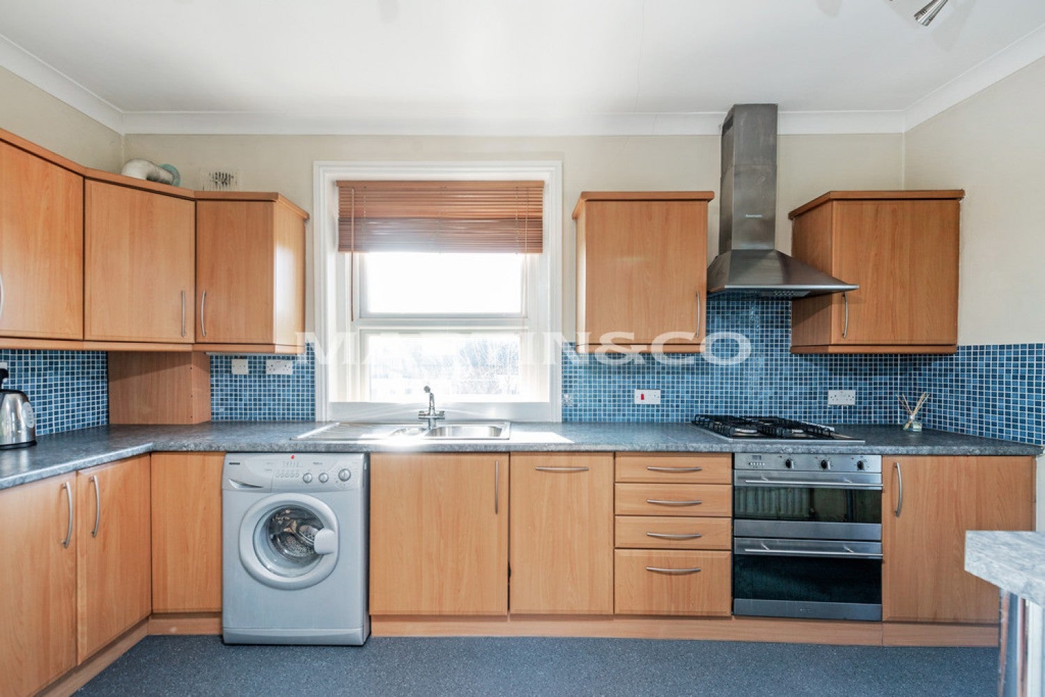 Flat Cambridge Road in Greater London