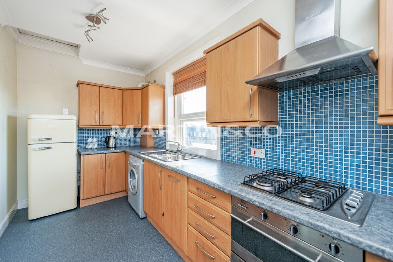 Flat Cambridge Road in Greater London