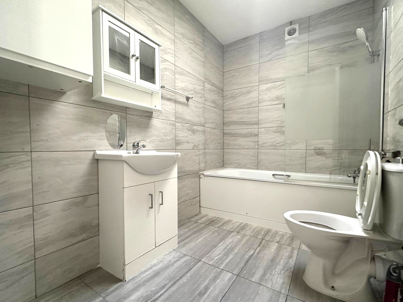 Flat Pine Close in Cheshunt