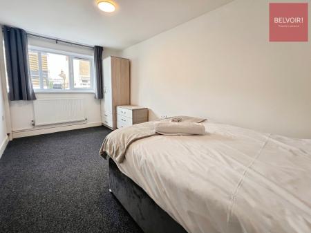 Room Grimsby Road in Cleethorpes