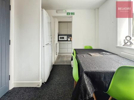 Room Grimsby Road in Cleethorpes