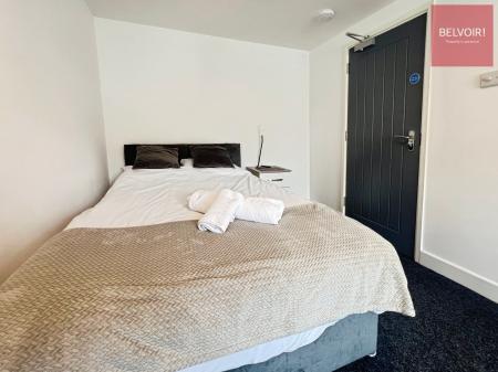Room Grimsby Road in Cleethorpes