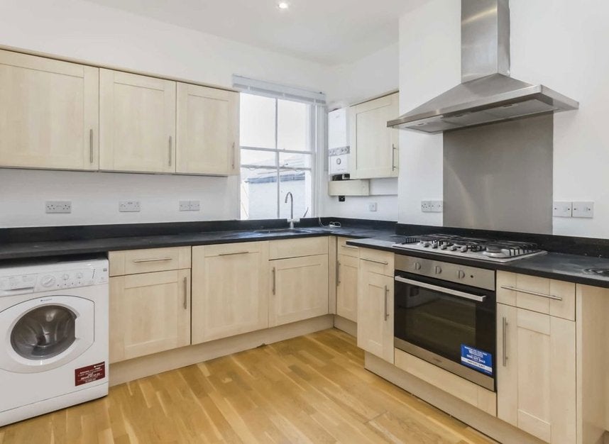 Flat New King's Road in Greater London