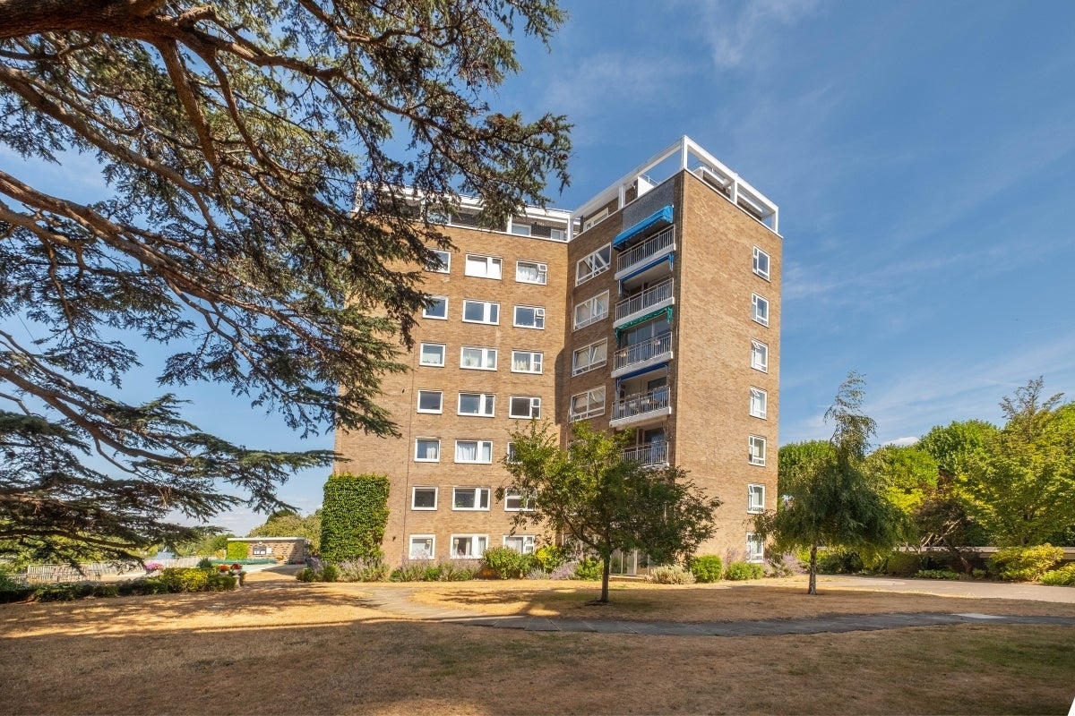 Flat The Albany in Greater London