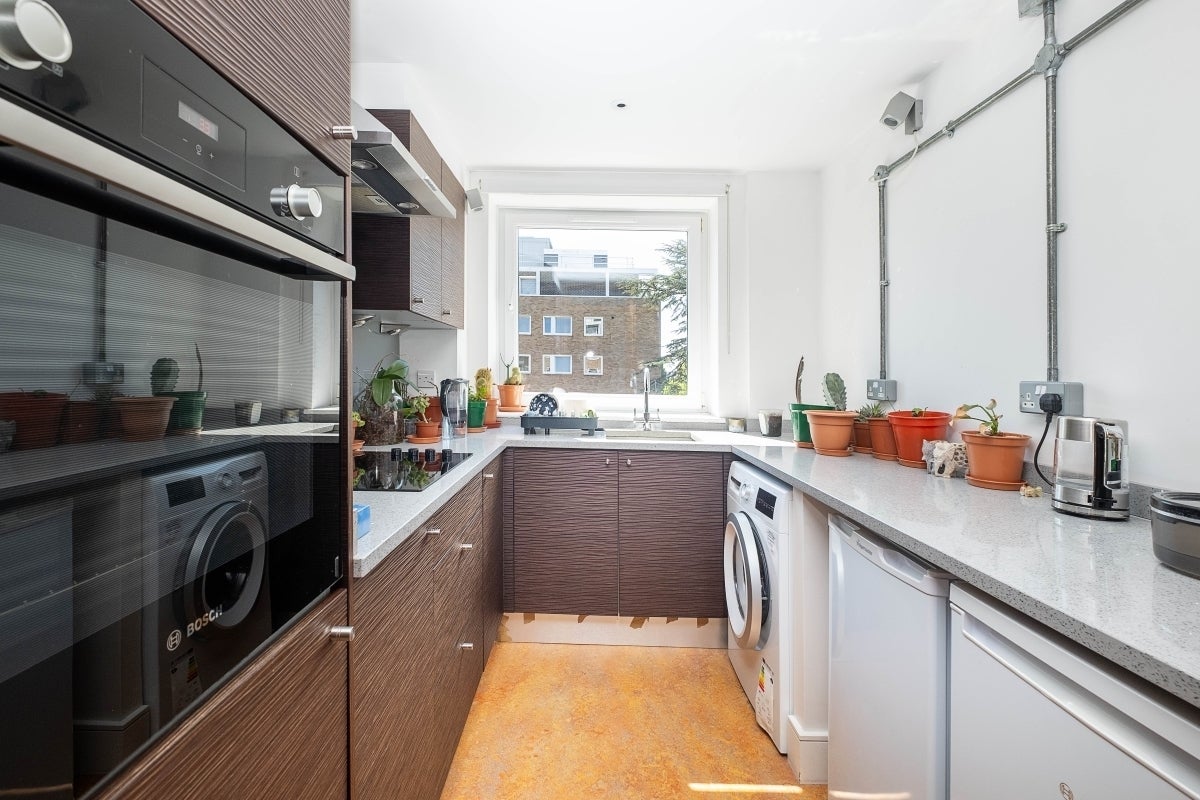 Flat The Albany in Greater London