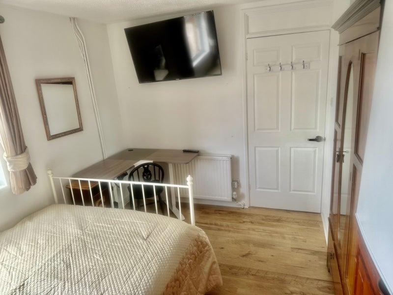 Room Stone Gardens in Bournemouth