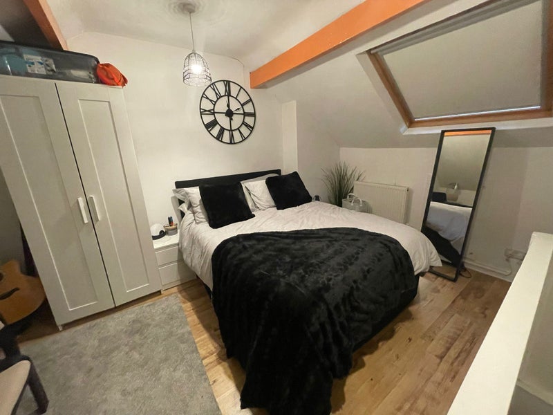 Room Bute Street in Sheffield