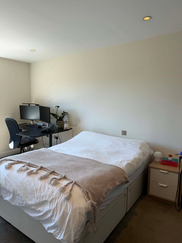 Room Goswell Road in Greater London
