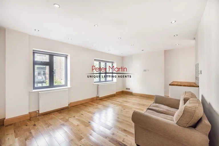 Flat Portsdown Mews in Greater London