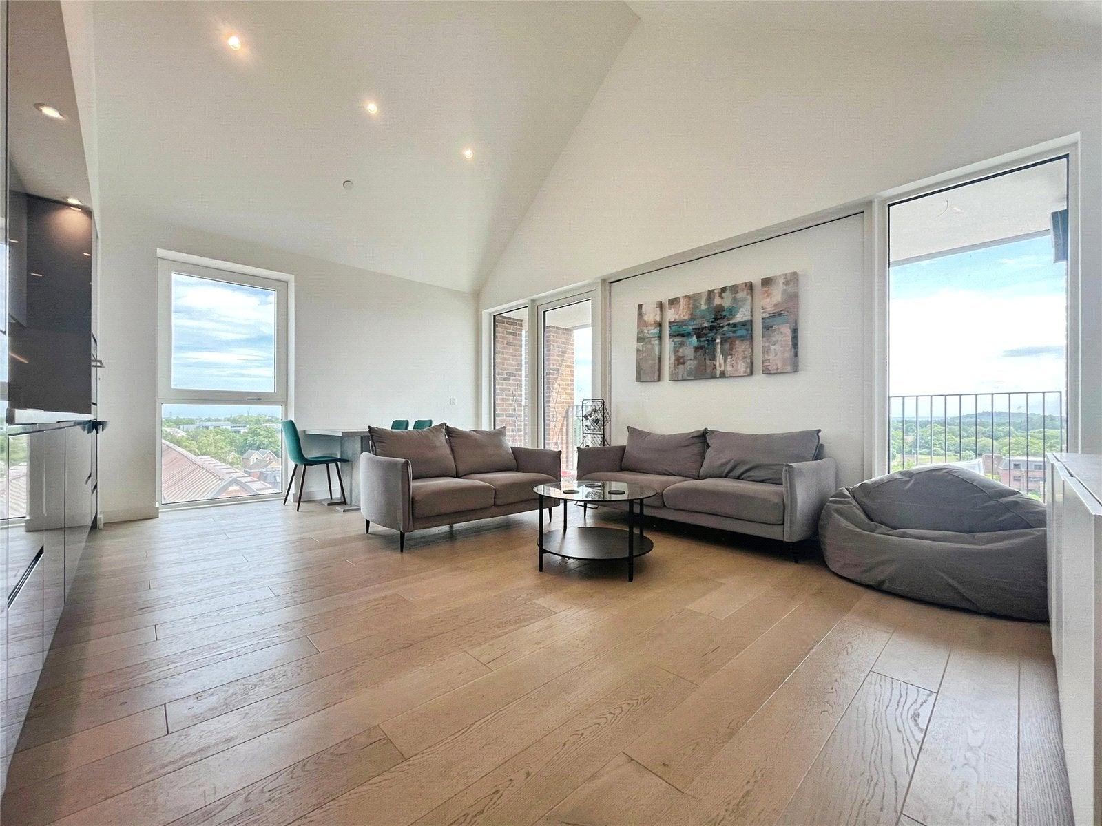 Flat Magna Square in Borough of Runnymede