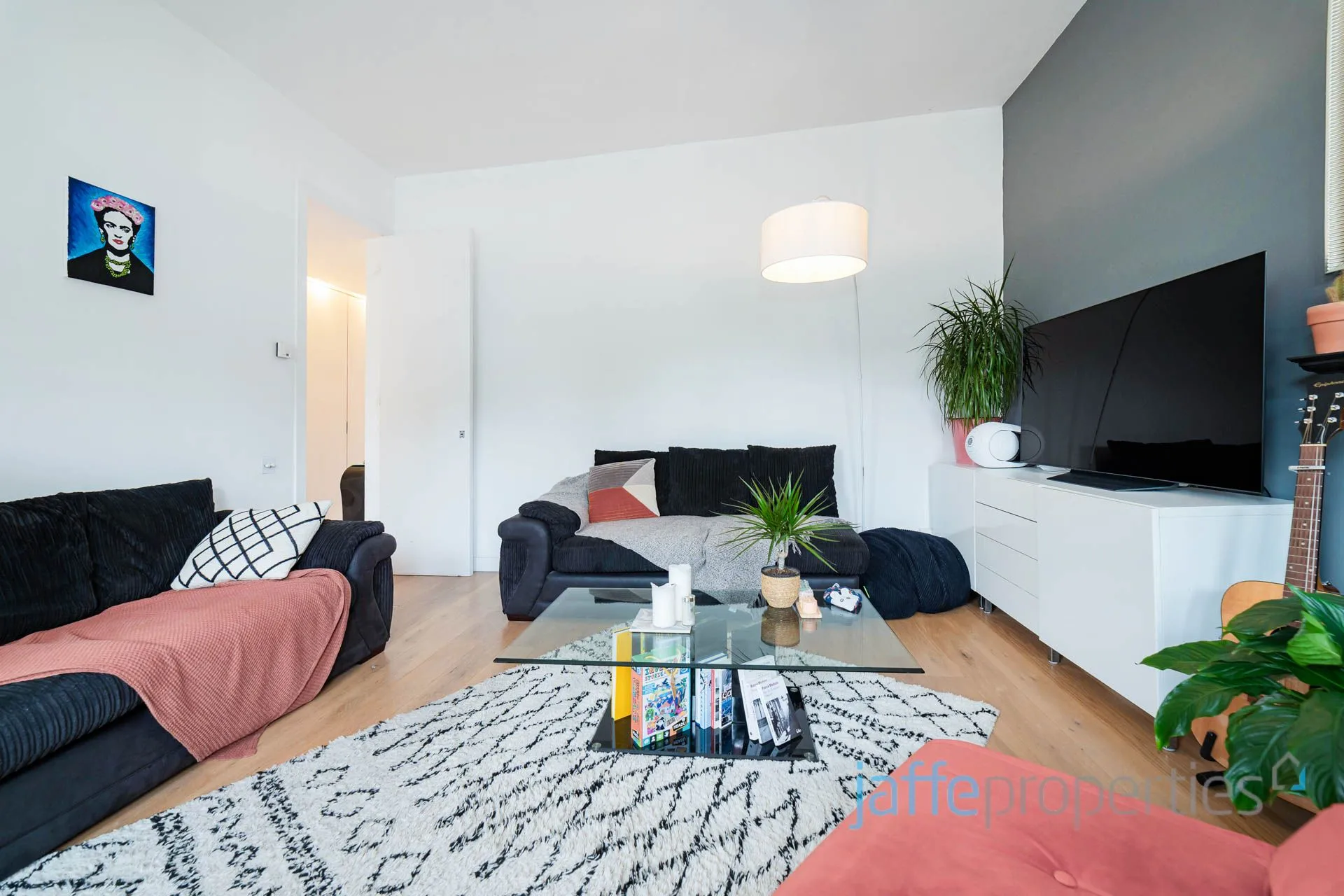 Flat Fordwych Road in Greater London